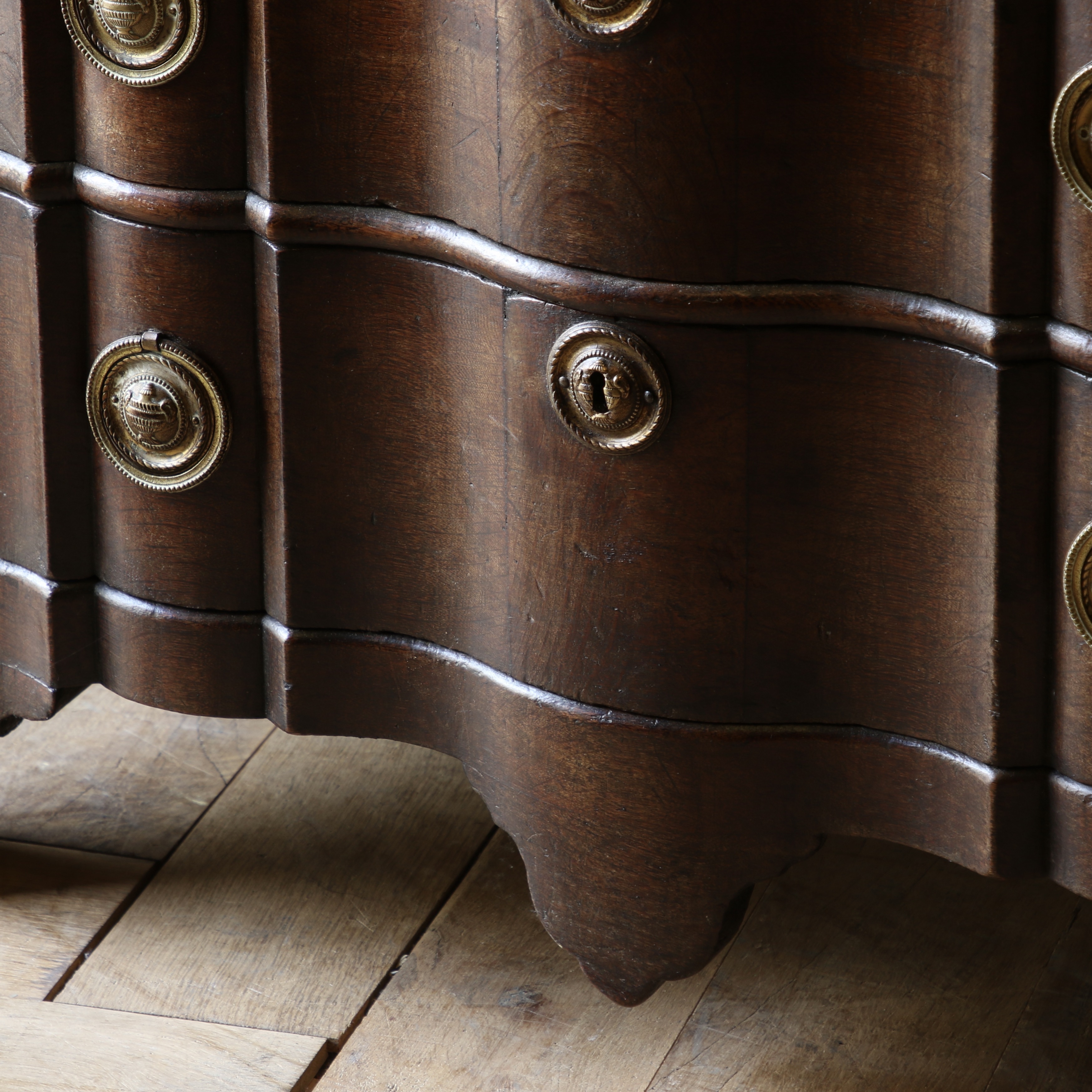 Arbalète Fronted Commode